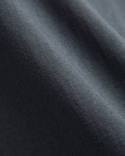 Meriyasu Light T-Shirt in Charcoal Navy