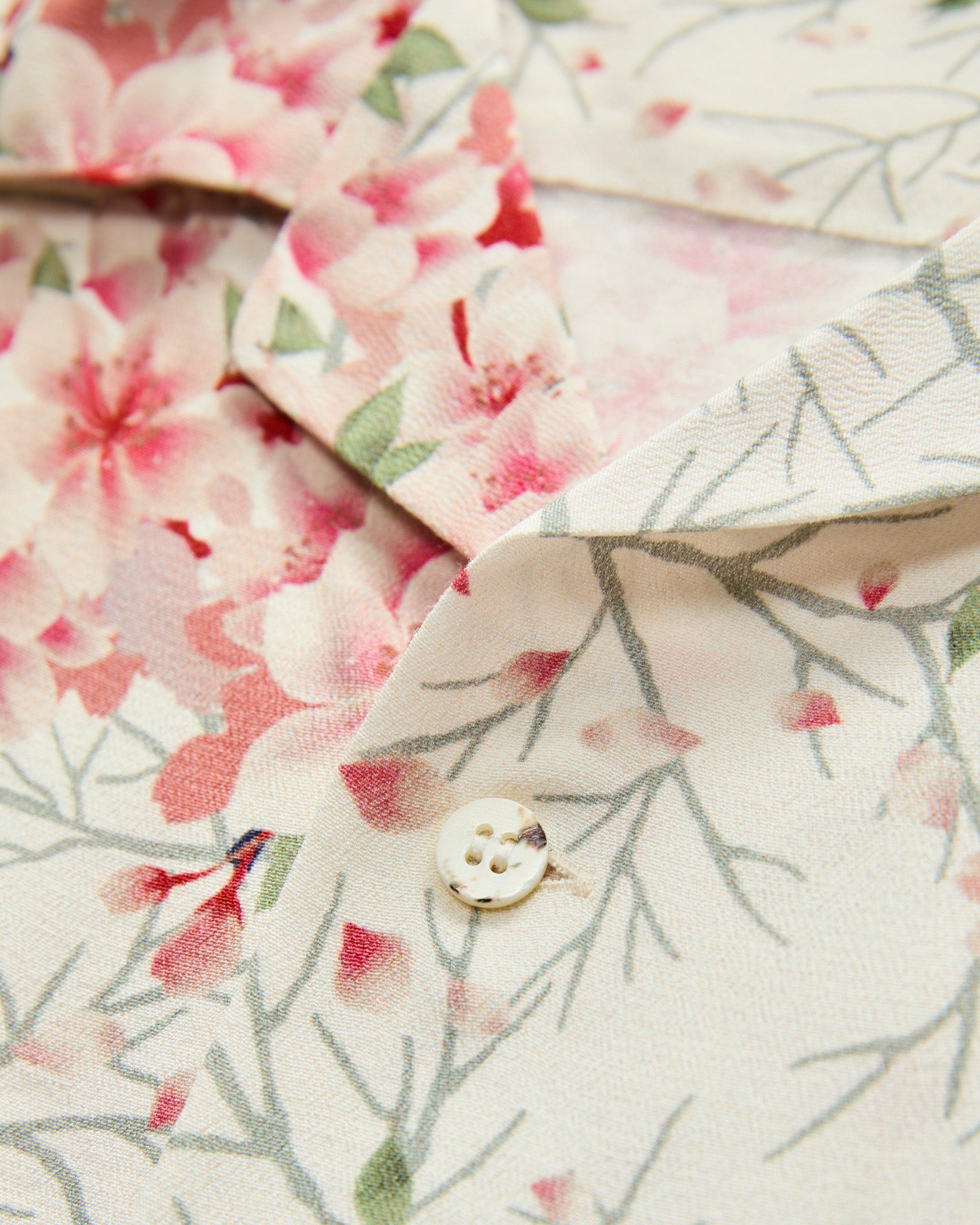 Sakura Kaza
