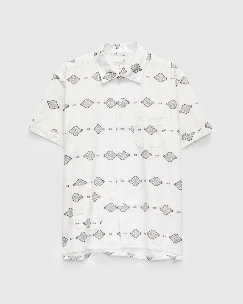 Camp Shirt in White Black Ikat Print