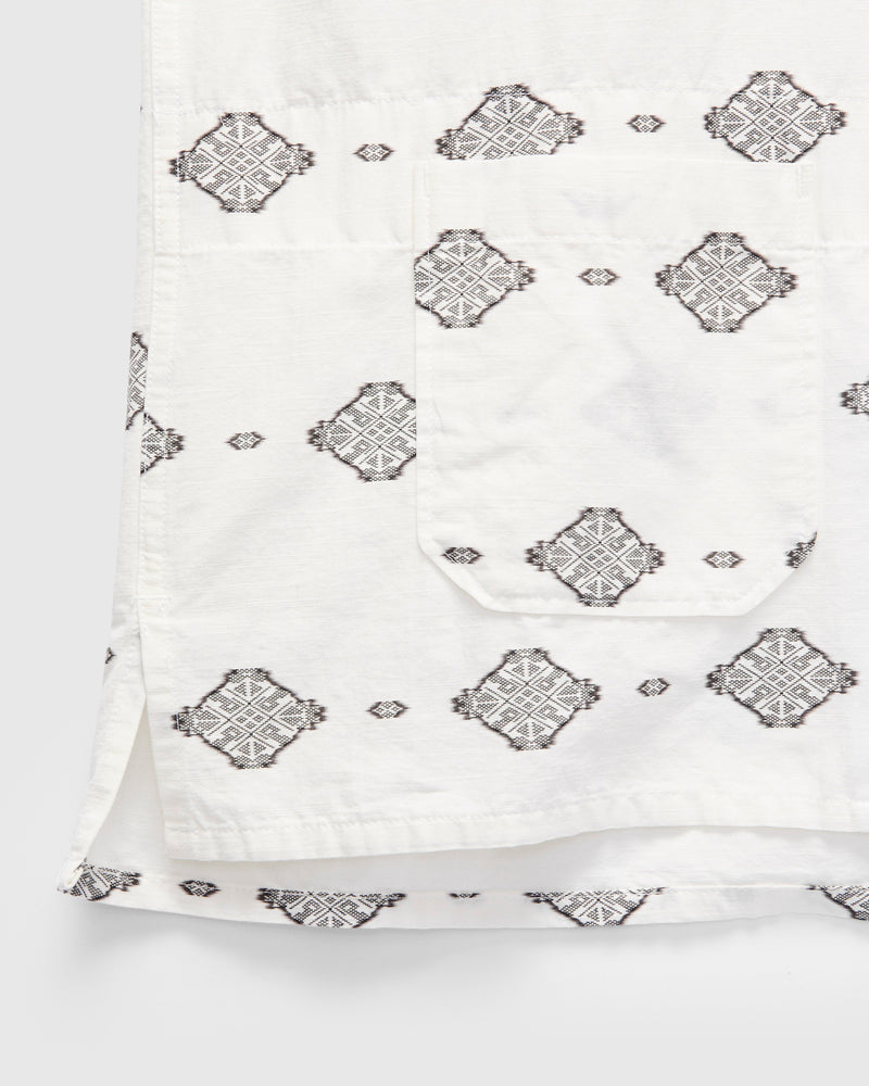 Camp Shirt in White Black Ikat Print