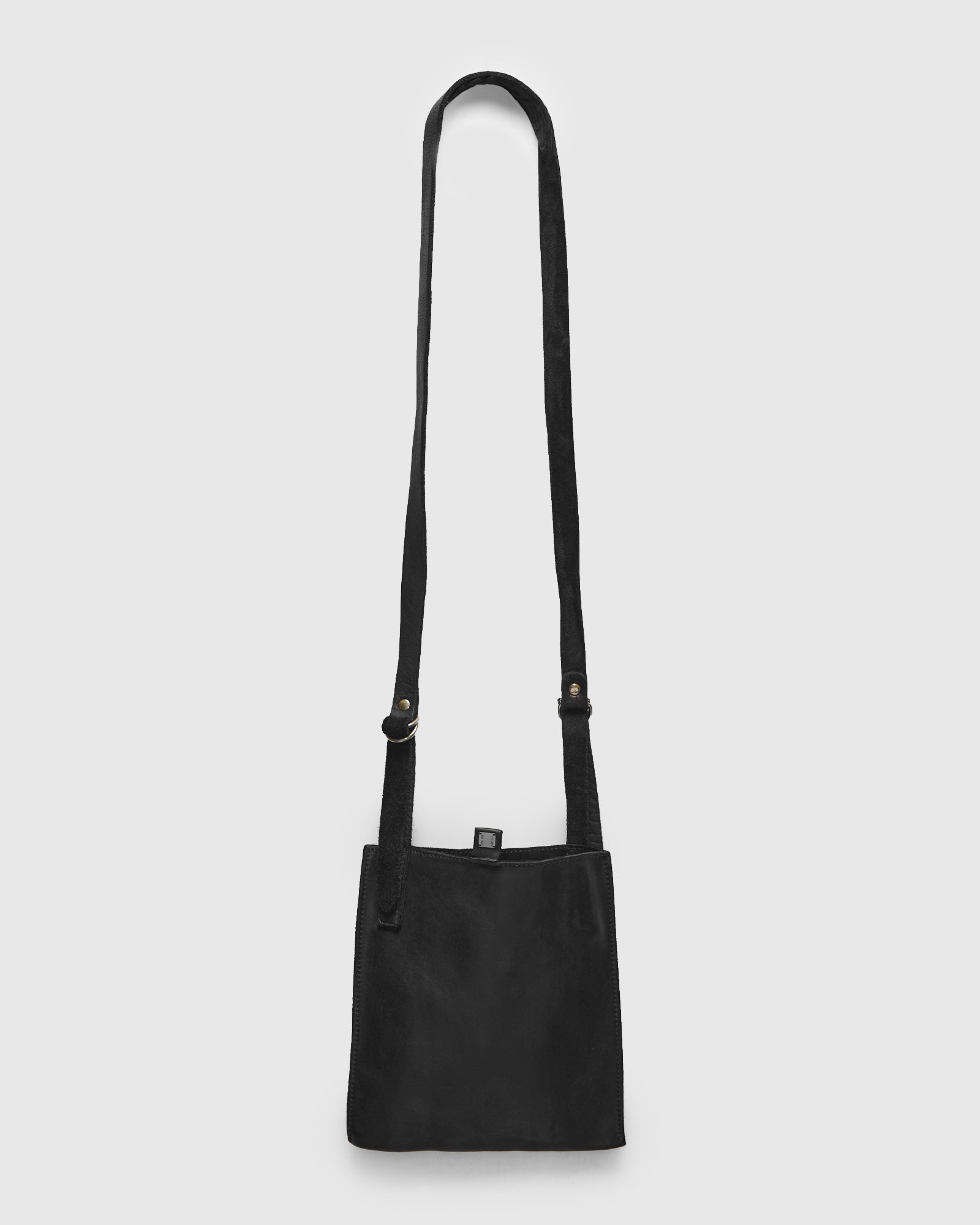 guidi Cross Body Bag Leather 【公式通販】