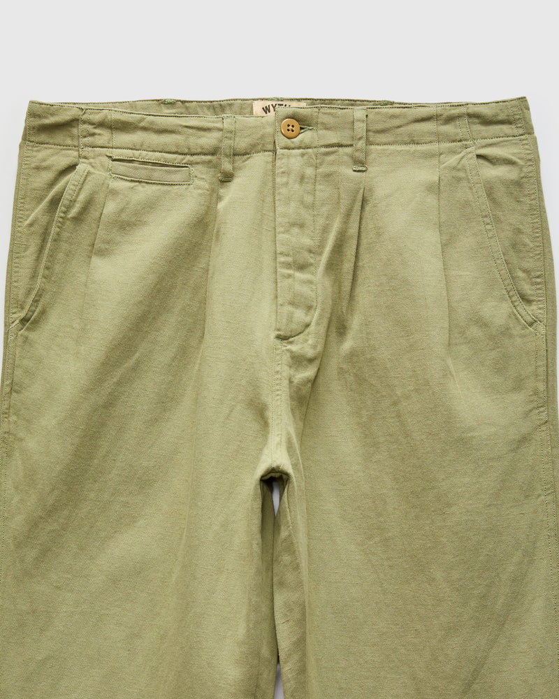 Linen Pleated Chino in Faded Olive