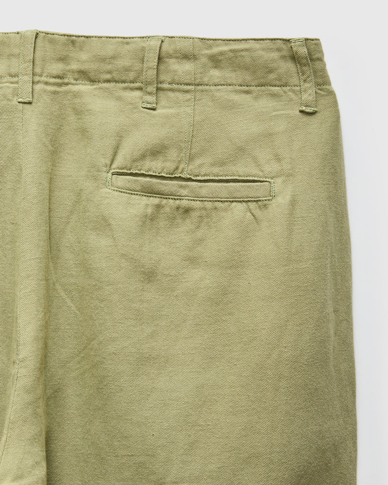 Linen Pleated Chino in Faded Olive