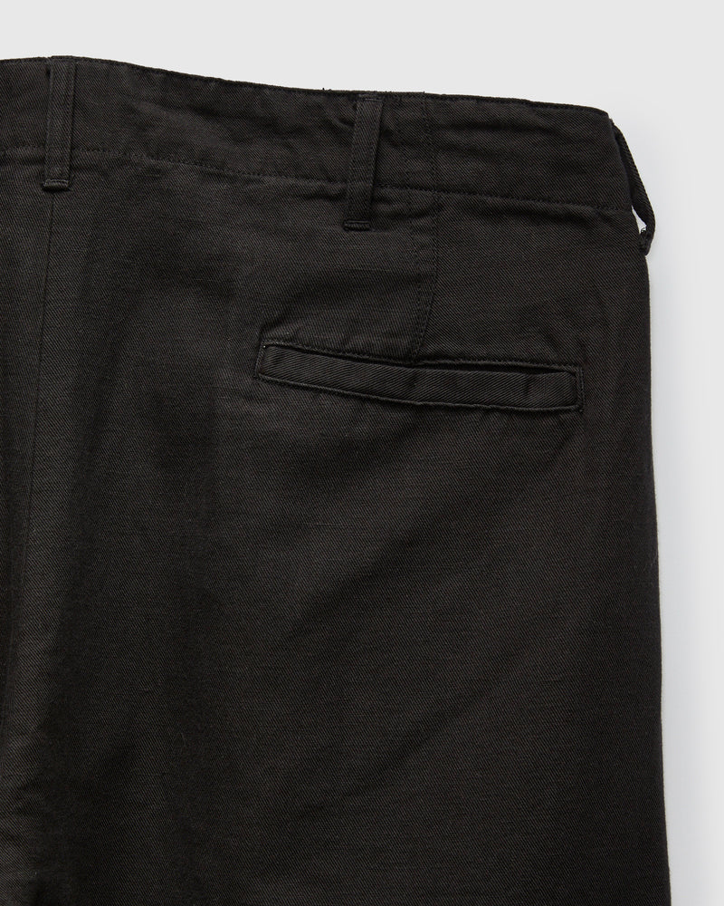 Linen Pleated Chino in Faded Black