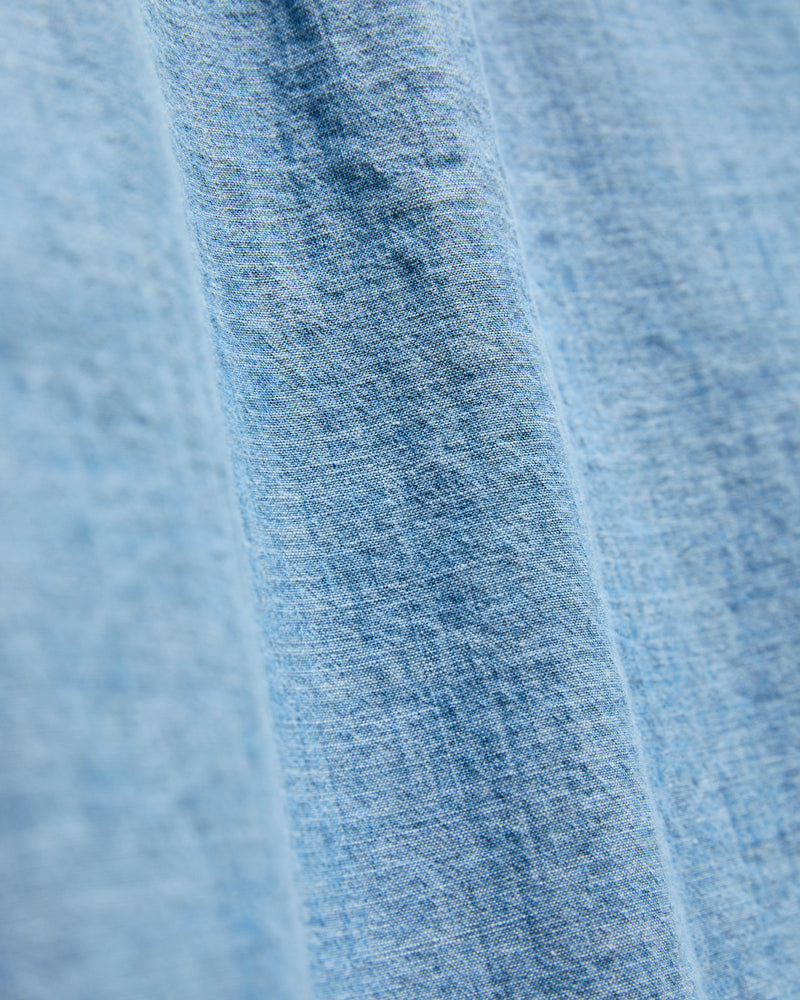 Chambray Button-Up Shirt in Blue