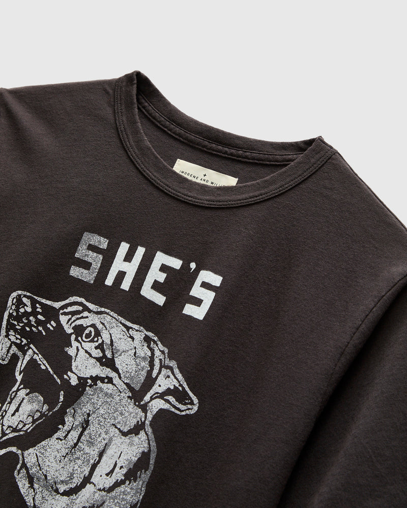 "She's Cool" T-Shirt in Vintage Black