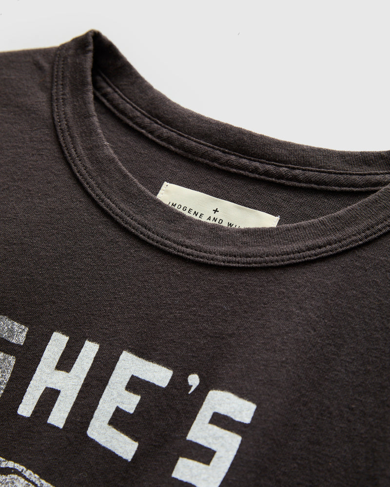 "She's Cool" T-Shirt in Vintage Black