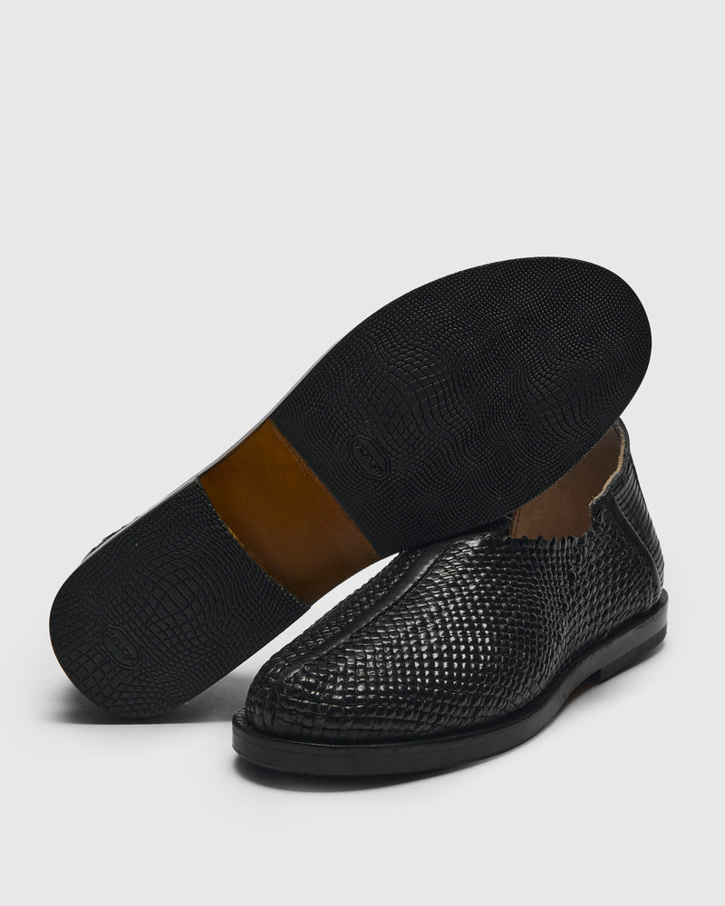 Huarache Balam Slip-On in Black