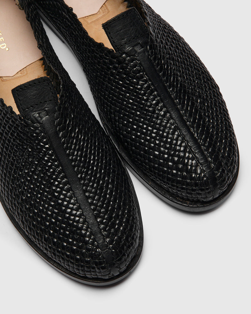 Huarache Balam Slip-On in Black