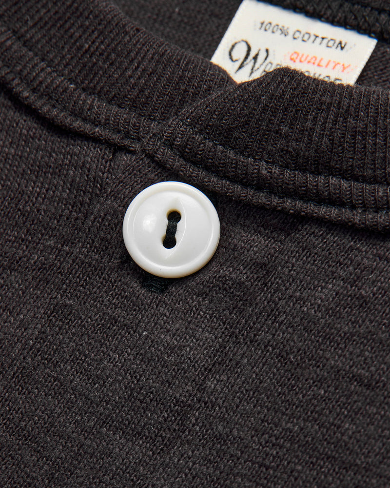 5907 Long Sleeve Henley in Sumikuro