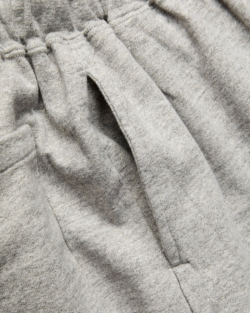 Cut Off Sweatshort in Heather Grey