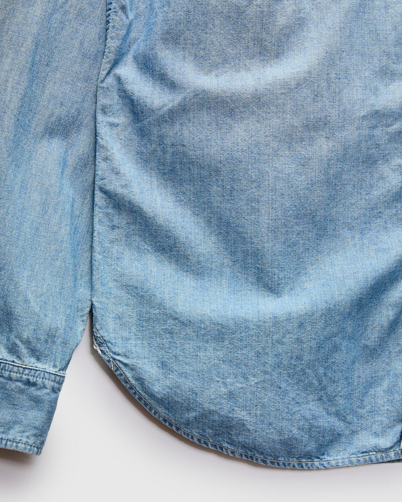 "Fade" Chambray Shirt in Washed Blue