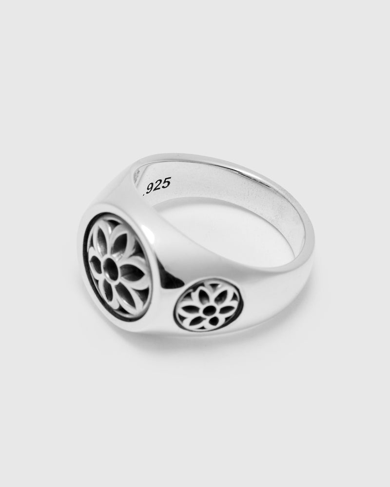 Small Club Ring in Sterling Sliver