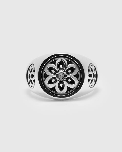 Small Club Ring in Sterling Sliver
