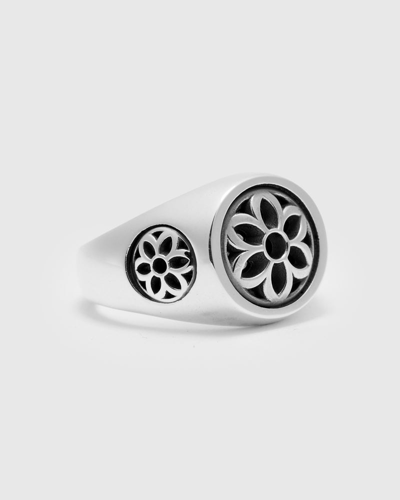 Small Club Ring in Sterling Sliver