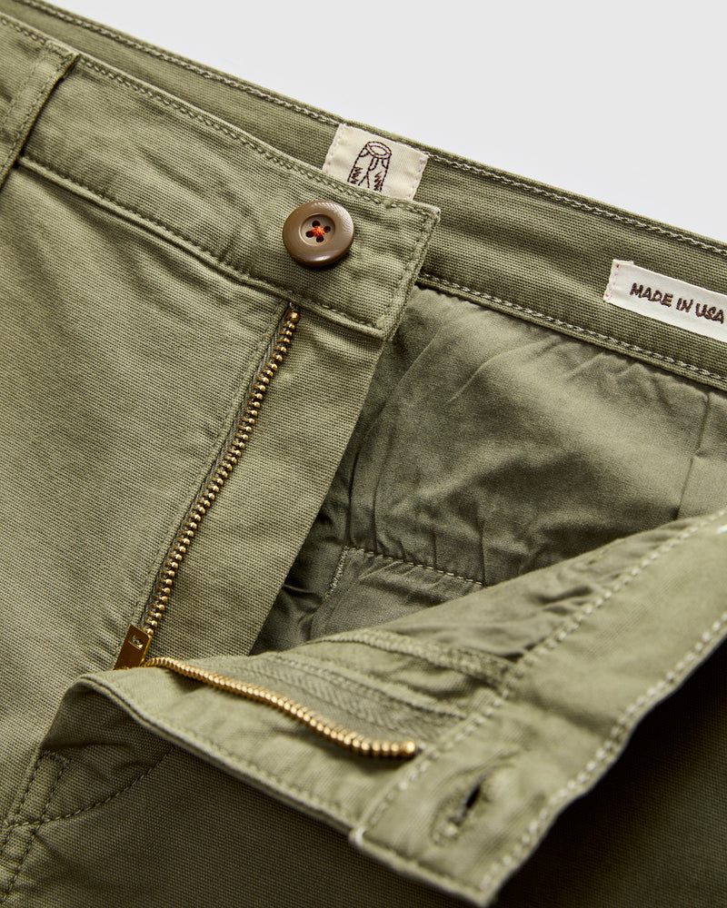 Pipe Straight Oxford Chino in Military Green
