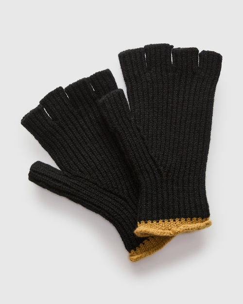 "Lost My Fingers" Wool Gloves in Black