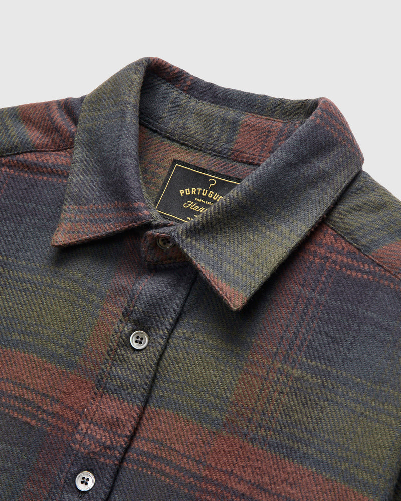 Old Pine Button-Up Shirt in Graphite