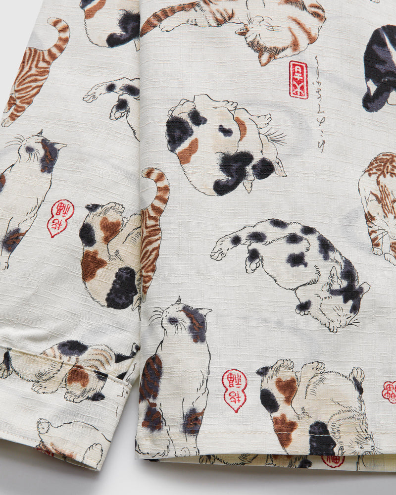 "Japanese Neko Cats" True Shirt in Bone