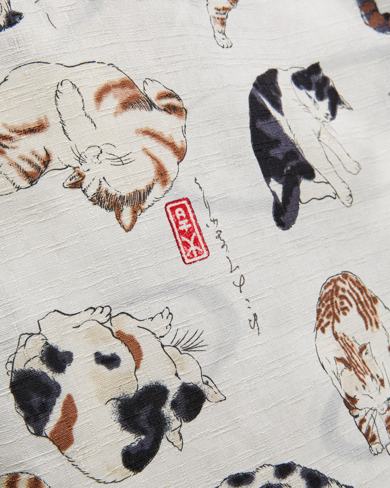 "Japanese Neko Cats" True Shirt in Bone