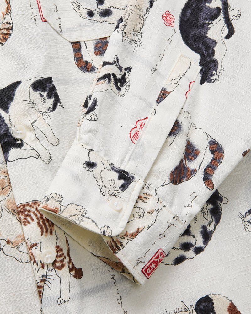 "Japanese Neko Cats" True Shirt in Bone