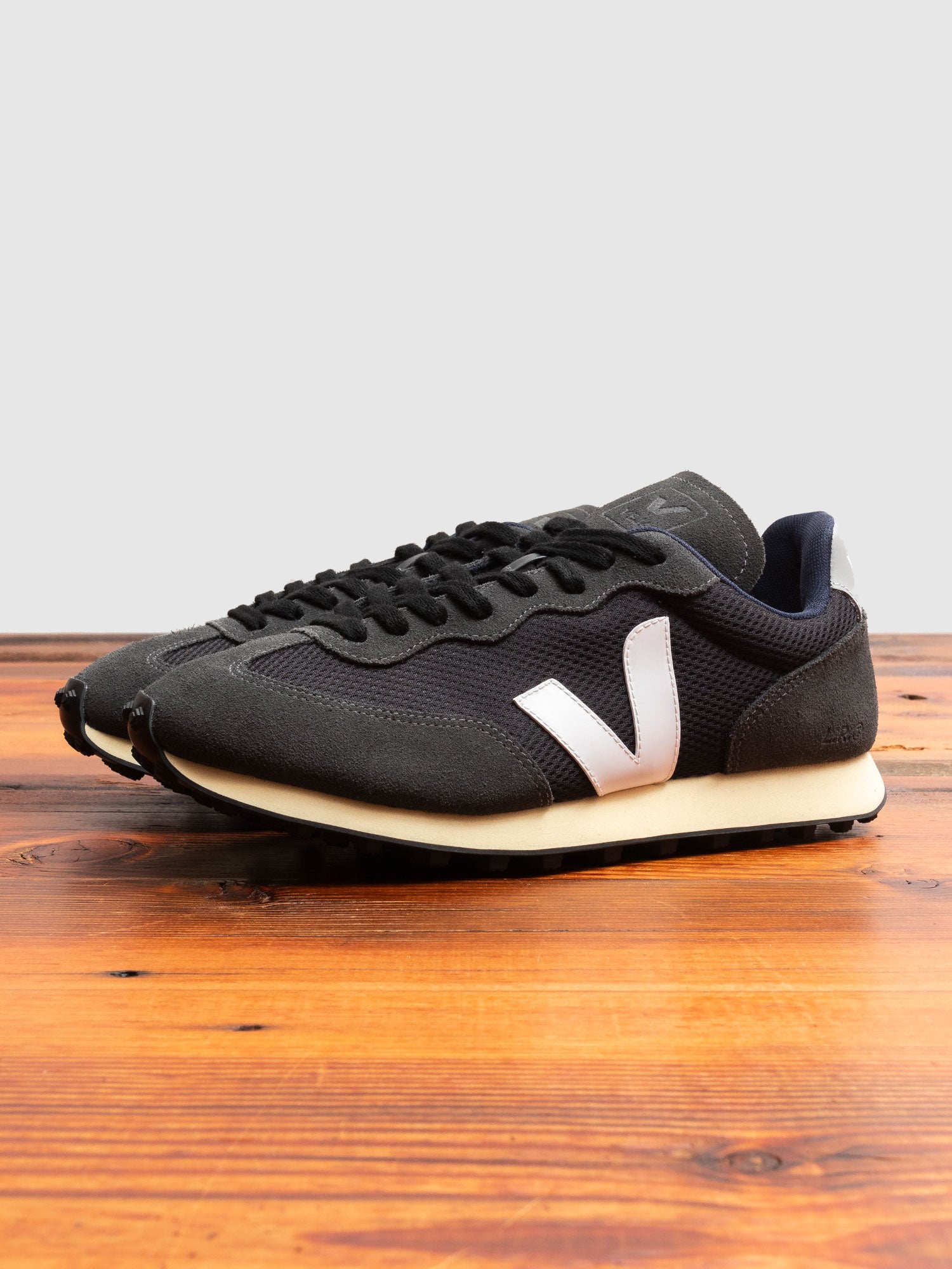 VEJA スニーカー　RIO Rio Branco Sneaker in Black White Oxford Grey – Blue Owl Workshop