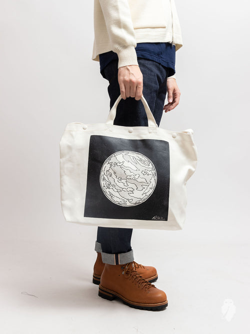 Graphique Tote Bag in Planet