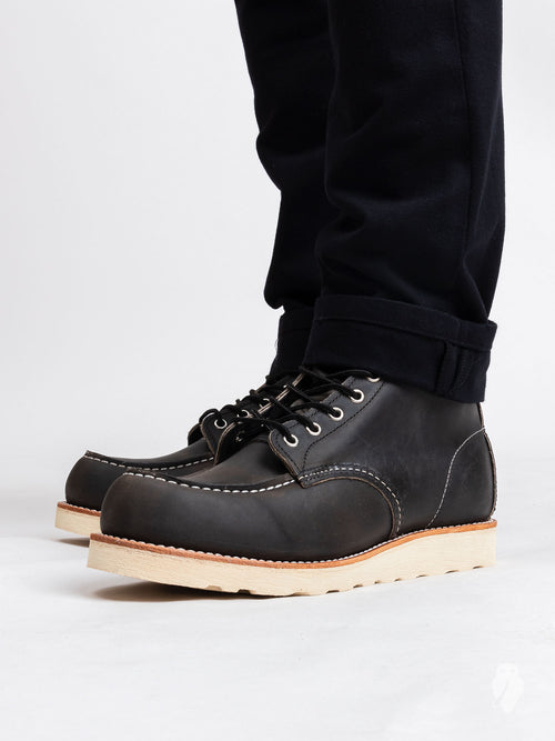 8890 Classic Moc Boot in Charcoal Rough & Tough