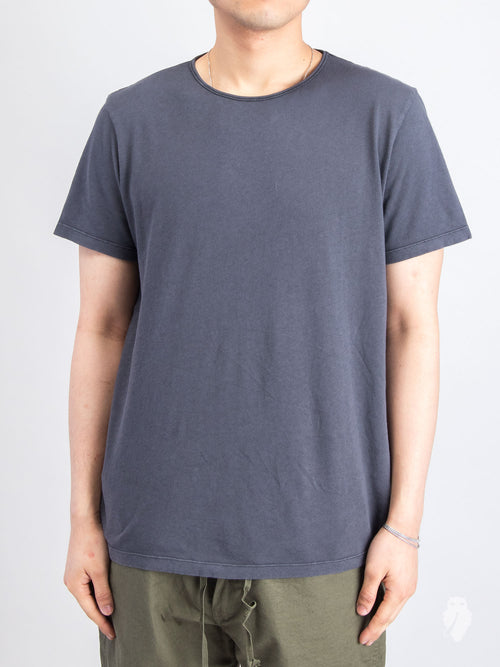 U-Neck T-Shirt in Smog Bandage