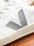 V-10 CWL Sneaker in White Oxford Grey