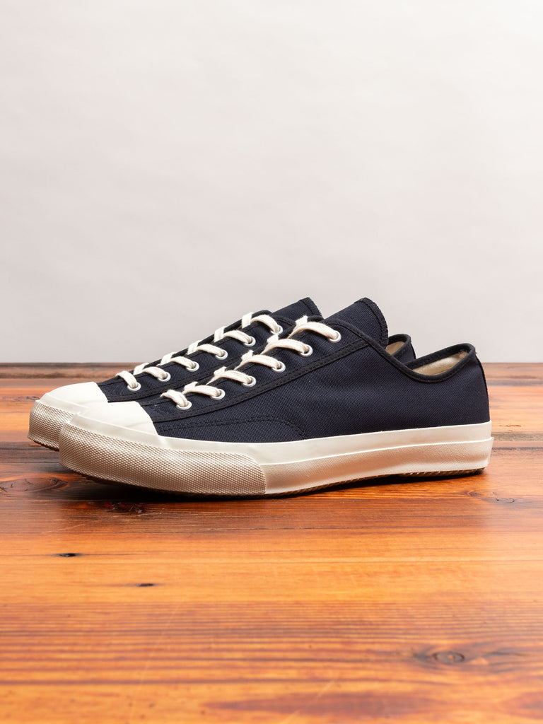 Gym Classic Sneaker in Navy