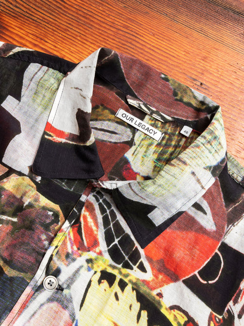 Box Short Sleeve Shirt in Peace Crowd