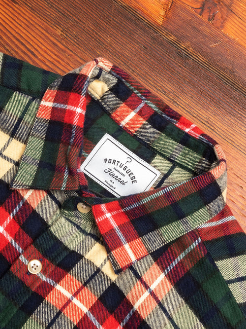 Fantos Button-Up Shirt in Green