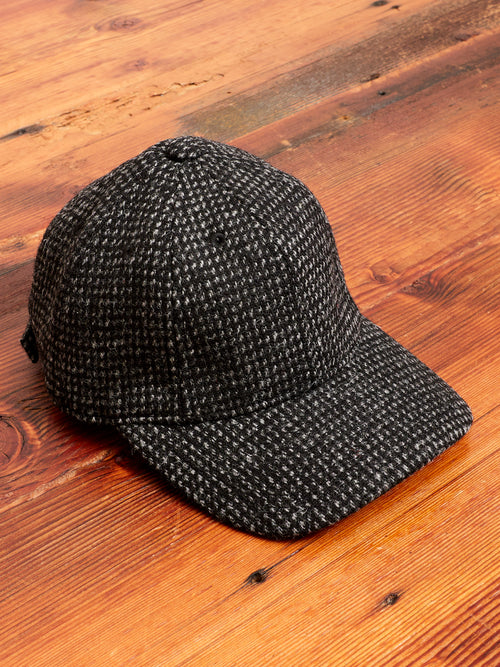 Tweed Cap in Grey Dots