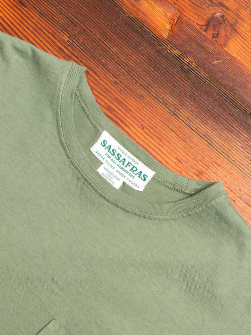 Chop Corner Pocket T-Shirt in Olive